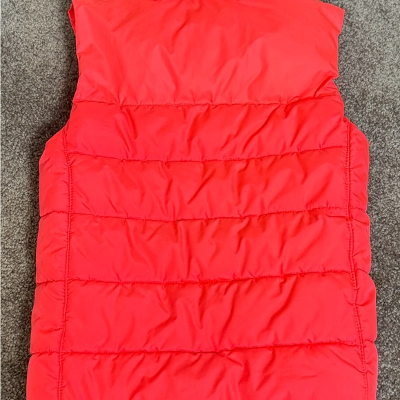 Converse Girls' Bright Pink Quilted Puffer Vest Size 6 Full Zipper w/ Pockets - Picture 4 of 11